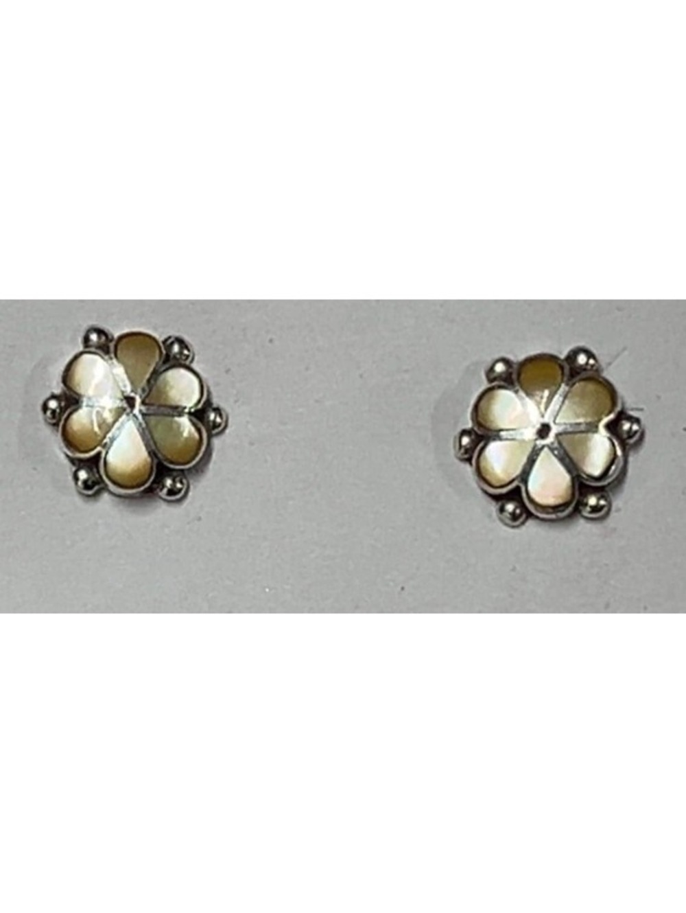 Zuni sterling silver inlay mother of pearl stud earrings flower design